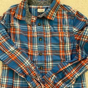 Boys shirts size Medium